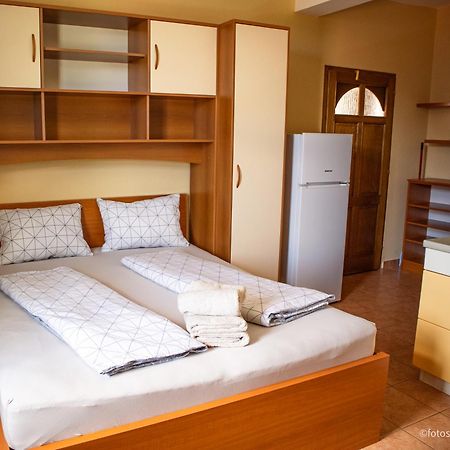 Guesthouse Marija Lopar Ngoại thất bức ảnh